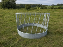 Krmelec pro ovce Sheep Feeder, průměr 170 cm