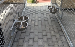 Krmítko jednoduché otočné 2,5 l, včetně misky