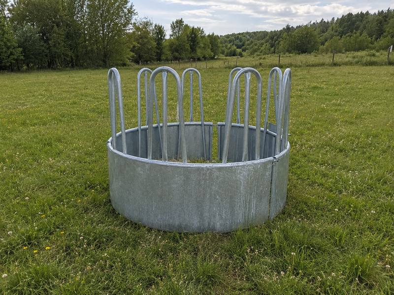 Krmelec pro koně a skot Standard Feeder
